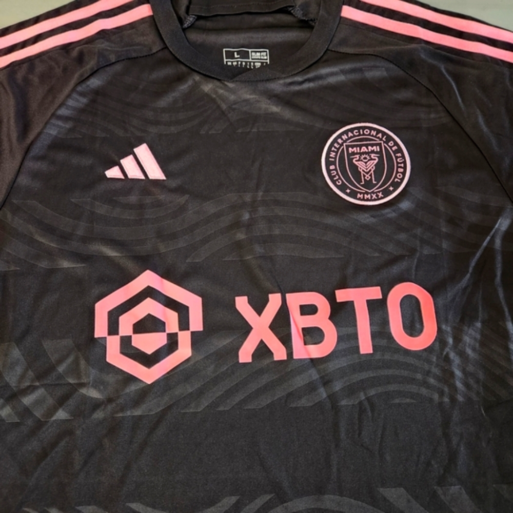 Inter Miami Jersey - Black and Pink - Picture 2 of 3